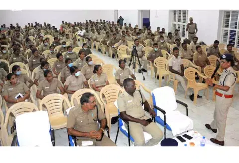 தேர்வில் வெற்றி பெற்று வாழ்வில் முன்னேறி செல்ல வேண்டும்