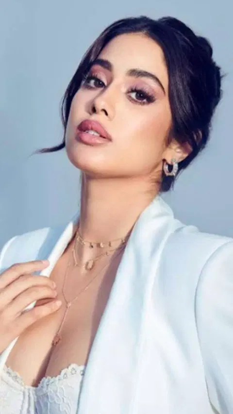 Instagram: janhvikapoor