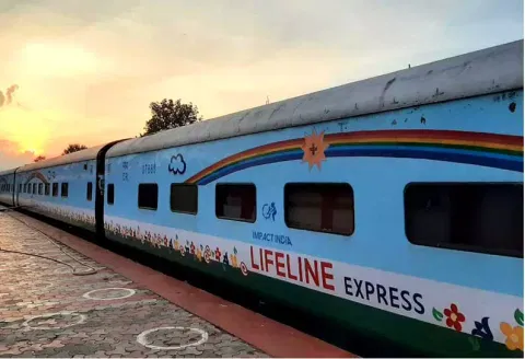 'லைப் லைன்' எக்ஸ்பிரஸ் ராய்காட் வருகை- 30-ந் தேதி வரை பொதுமக்களுக்கு சிகிச்சை