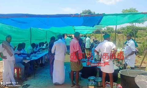 கிடா வெட்டி விருந்து வைத்த விவசாயிகள்