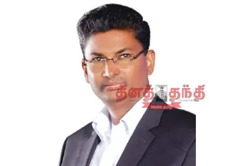 இந்து குறித்து காங்கிரஸ் செயல் தலைவர் சதீஸ் ஜார்கிகோளியின் கருத்தால் சர்ச்சை