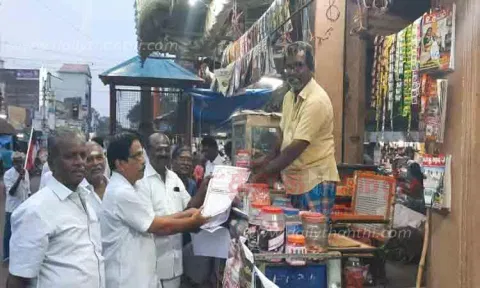 அ.தி.மு.க.வினர் துண்டு பிரசுரம் வினியோகம்