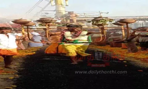 கோபி மொடச்சூர் தான்தோன்றி அம்மன் கோவில் குண்டம் விழா;திரளான பக்தர்கள் தீ மிதித்து நேர்த்திக்கடன்