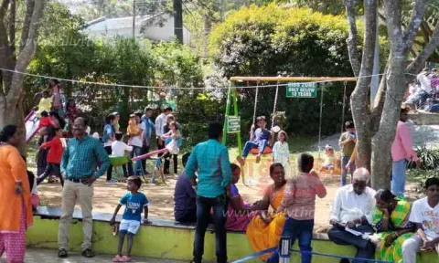 காணும் பொங்கல் பண்டிகை:ஏற்காடு, மேட்டூர், பூலாம்பட்டியில் குவிந்த சுற்றுலா பயணிகள்