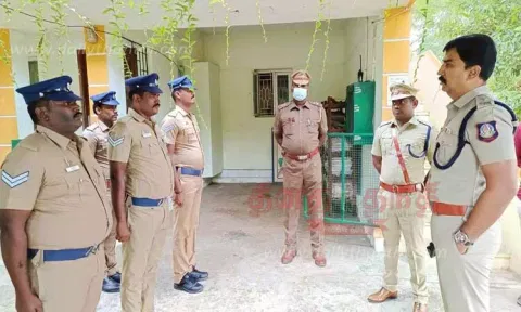 புளியம்பட்டியில் போலீஸ் சூப்பிரண்டு ஆய்வு