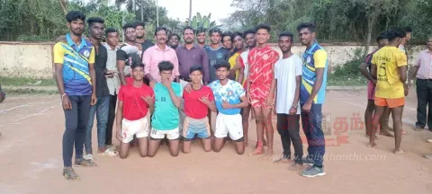 புத்தூர் அரசு கலைக்கல்லூரி மாணவர்கள் முதல் இடம்