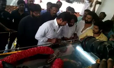 நடிகர் மயில்சாமியின் உடலுக்கு அமைச்சர் உதயநிதி ஸ்டாலின் அஞ்சலி!