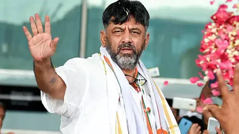 மைசூருவில் டி.கே.சிவக்குமார் தெருமுனை பிரசாரம்