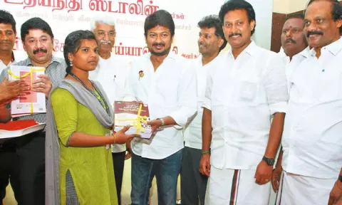 ரூ.225 கோடியில் புதிய திட்டங்கள் ஆசிரியர்களுக்கு இலவச கையடக்க கணினி, மருத்துவ பரிசோதனை, சுற்றுலா - முதல்-அமைச்சர் மு.க.ஸ்டாலின் அறிவிப்பு