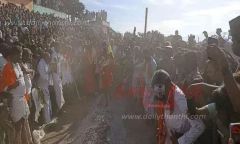 தமிழக- கர்நாடக எல்லையில் உள்ளமல்லிகார்ஜூன சாமி கோவில் குண்டம் விழா
