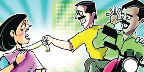 வீட்டில் தூங்கி கொண்டிருந்த பெண்ணிடம் நகை பறிப்பு