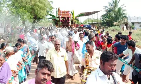 விருத்தாசலம் அருகே ஆதிசக்தீஸ்வரர் கோவில் தேர் வெள்ளோட்டம்