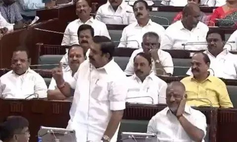 ஓபிஎஸ்-ஐ எதிர்க்கட்சி துணைத்தலைவர் பொறுப்பில் இருந்து நீக்கக்கோரி சட்டப்பேரவையில் அதிமுகவினர் அமளி - வெளிநடப்பு
