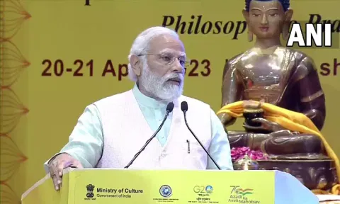 உலகிற்கு இந்தியா கொடுத்தது யுத்தம் அல்ல புத்தர்: பிரதமர் மோடி உரை