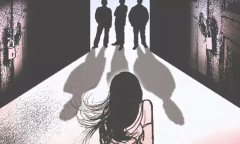 சேலத்தில் 14 வயது சிறுமி கூட்டு பாலியல் வன்கொடுமை - 5 பேர் கைது