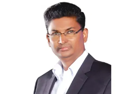 நடிகர் சுதீப் 3 மணி நேரம் மட்டுமே தலைவர்; நாங்கள் எப்போதும் உங்கள் வேலைக்காரர்கள்; சதீஷ் ஜார்கிகோளி ஆவேசம்