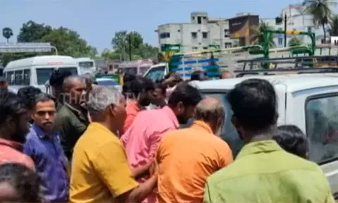 ஆற்றில் மூழ்கி 3 சிறுவர்கள் உயிரிழந்த விவகாரம்: உடலை வாங்க மறுத்து போராட்டம் - திருச்சியில் பரபரப்பு