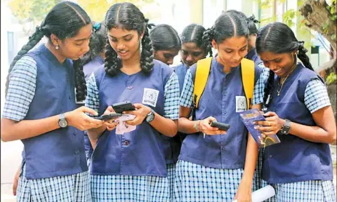 தமிழகத்தில் 10-ம் வகுப்பு பொதுத்தேர்வு முடிவுகள் வெளியானது - 91.39% பேர் தேர்ச்சி