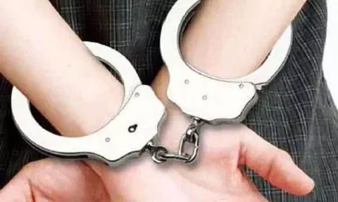 அருமனை அருகே 56 கிலோ குட்கா பறிமுதல்; 2 பேர் கைது