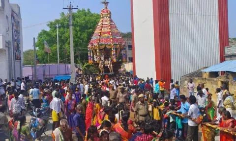 ரங்கநாத பெருமாள் கோவில் தேரோட்டம்