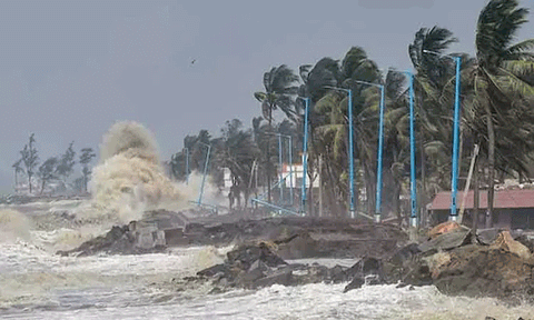 மிக தீவிர புயலாக வலுவடைந்தது 'பிபோர்ஜோய் புயல்.!