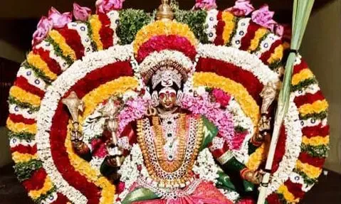 சித்தலூர் பெரியநாயகி அம்மன் கோவிலில் ஊஞ்சல் உற்சவம்
