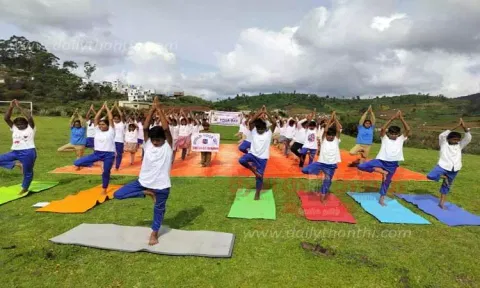நீலகிரியில் யோகா தின கொண்டாட்டம்
