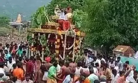 மகாமாரியம்மன் கோவில் புதிய தேர் வெள்ளோட்டம்