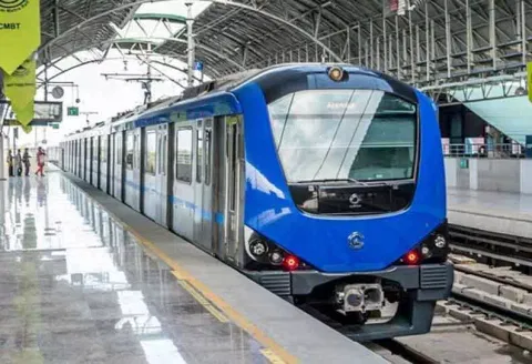 சென்னை மெட்ரோ ரெயிலில் ஒரே நாளில் 2.81 லட்சம் பேர் பயணம்