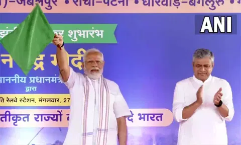 மத்திய பிரதேசத்தில் புதிதாக 5 வந்தே பாரத் ரெயில் சேவையை தொடங்கி வைத்தார் பிரதமர் மோடி
