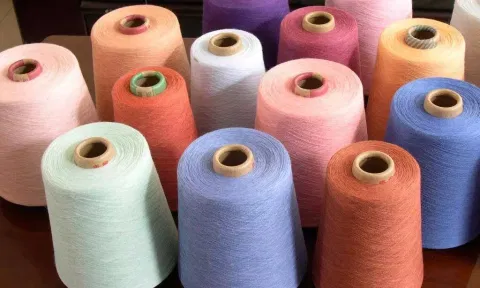நூல் விலை கிலோவுக்கு ரூ.25 குறைந்ததால் பின்னலாடை உற்பத்தியாளர்கள் மகிழ்ச்சி