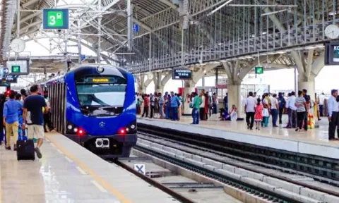 மெட்ரோ ரெயிலில் கடந்த 5 மாதங்களை விட ஜூன் மாதத்தில் 1.38 லட்சம் பயணிகள் அதிகம் பயணம்..!