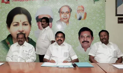 மேகதாது விவகாரத்தில் கர்நாடக காங்கிரஸ் புது நாடகத்தை அரங்கேற்றியுள்ளது - எடப்பாடி பழனிசாமி