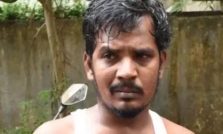 வரக்கால்பட்டு ஊராட்சி வார்டு உறுப்பினர் தீக்குளிக்க முயற்சி