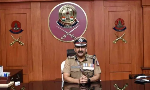 சிறப்பான பணி: 3 இன்ஸ்பெக்டர்கள் உள்பட 18 போலீசாருக்கு பாராட்டு சான்றிதழ்