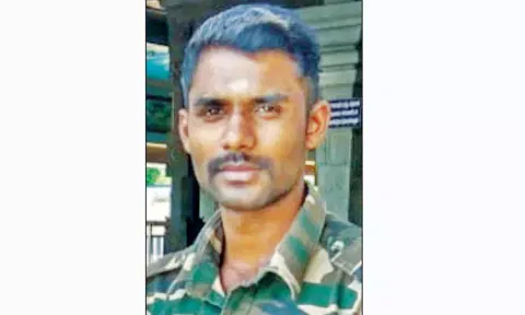பெண் போலீசுக்கு பாலியல் தொல்லை; போலீஸ்காரர் கைது