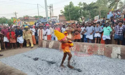 திரவுபதி அம்மன் கோவிலில் பூக்குழி திருவிழா