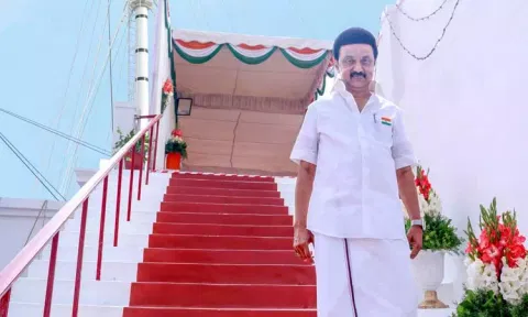 அனைத்து தரப்பினருக்குமான வளர்ச்சி நிறைந்த இந்தியா வழிவகுக்க உறுதியேற்போம்: மு.க. ஸ்டாலின் டுவிட்