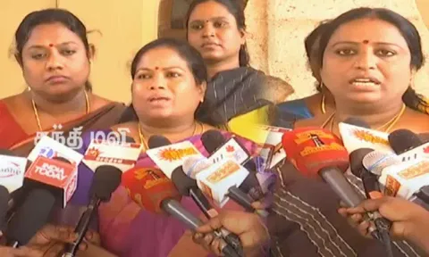 அ.தி.மு.க. மாநாட்டு மேடையில் நடந்த சம்பவம்..! கொந்தளிக்கும் தி.மு.க. மகளிரணி..!