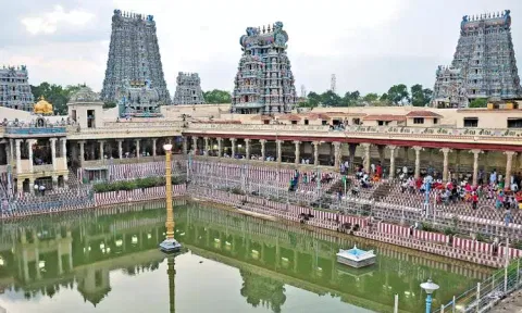 பிட்டுக்கு மண்சுமந்த லீலை:பாண்டிய மன்னனாக முருகப்பெருமான் மீனாட்சி பட்டணத்திற்கு புறப்பாடு- 26-ந் தேதி நடக்கிறது