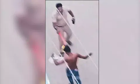 கஞ்சா போதையில் கத்தியுடன் போலீஸ்காரரை விரட்டிய கும்பல் - வீடியோ 'வைரல்'