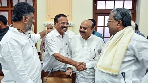காவிரி நீர் பங்கீடு விவகாரத்தில்இடர்பாடு சூத்திரத்தை பின்பற்ற வேண்டும்-அனைத்து கட்சி கூட்டத்தில் முடிவு