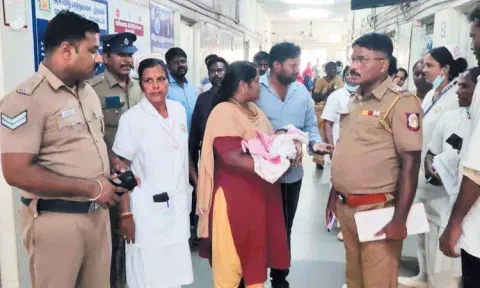 பூந்தமல்லியில் சாலையோரம் கிடந்த பையில் பச்சிளம் பெண் குழந்தை உயிருடன் மீட்பு