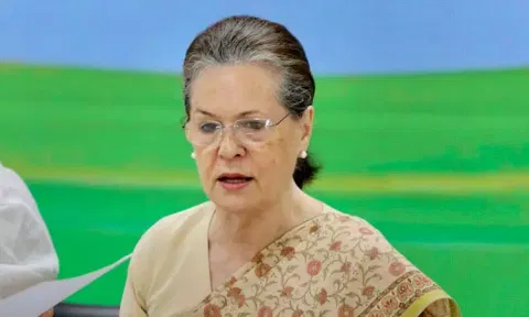 சோனியா காந்தி மருத்துவமனையில் அனுமதி