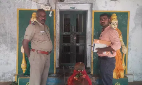 காளியம்மன் கோவிலுக்கு அதிகாரிகள் `சீல்' வைப்பு
