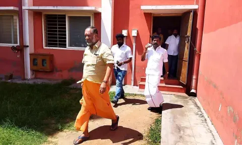 ஓ.ராஜா உள்பட 6 பேர் திண்டுக்கல் கோர்ட்டில் ஆஜர்