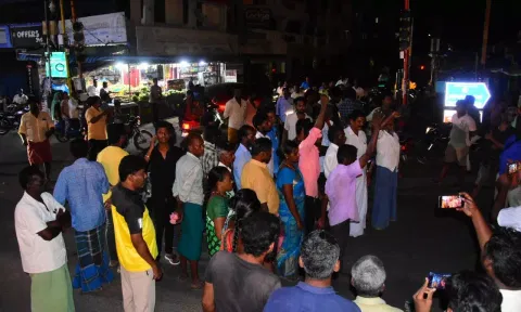 குழந்தை திடீரென இறந்ததால் உறவினர்கள் மறியல்