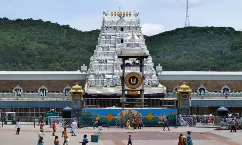 திருப்பதி ஏழுமலையான் கோவிலில் நாளை முதல் சிறப்பு தரிசனங்கள் ரத்து