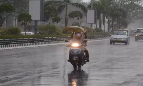 அரபிக்கடலில் குறைந்த காற்றழுத்தத் தாழ்வுப்பகுதி உருவானது.!