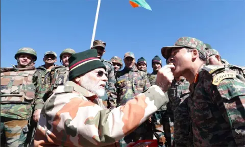 இந்திய ராணுவம் இருக்கும் இடம் கிட்டதட்ட கோவிலுக்கு சமமானது- பிரதமர் மோடி